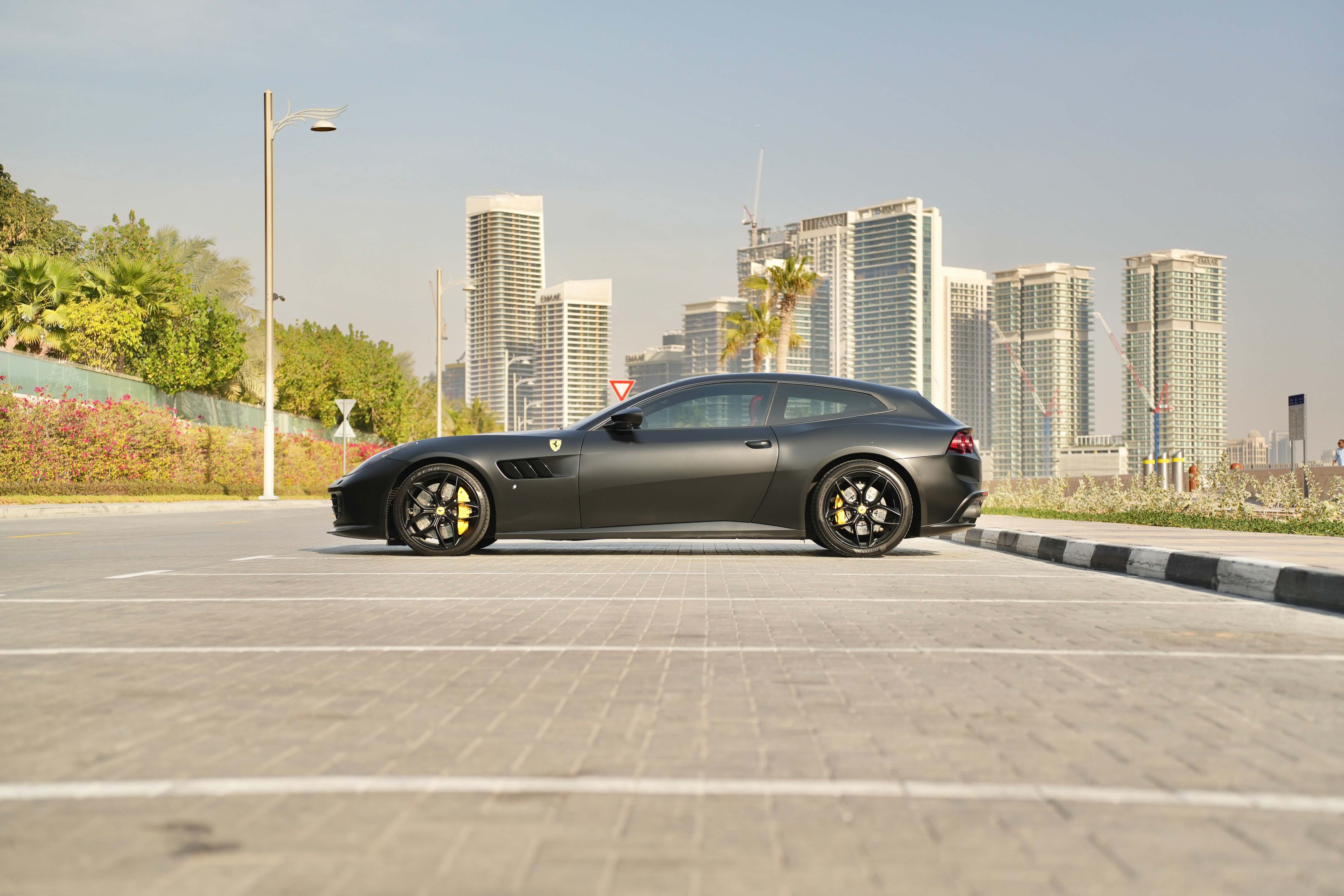 Ferrari GTC4 preview 6